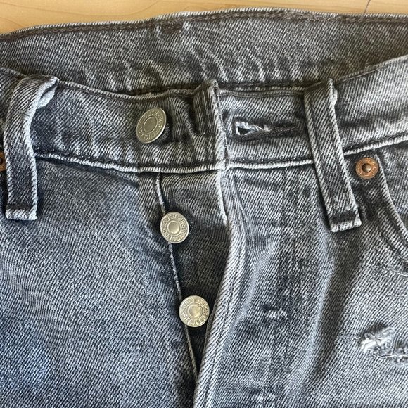 Levi's Demin Shorts - Picture 4 of 10